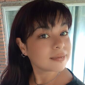 Babysitter in Yerba Buena: Verónica Elizabeth Chaile