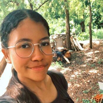 Babá em Cuiabá: Larissa