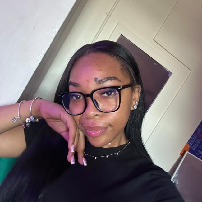 Babysitter in Philadelphia: Miniya