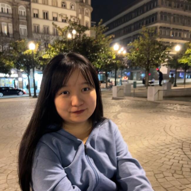 Babysitter in Lisbon: June