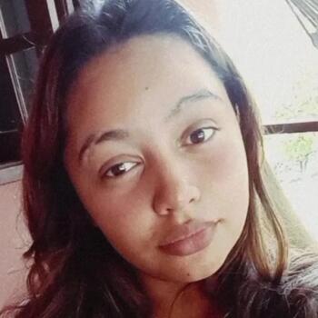 Babysitter in Fortaleza: Ana Beatriz