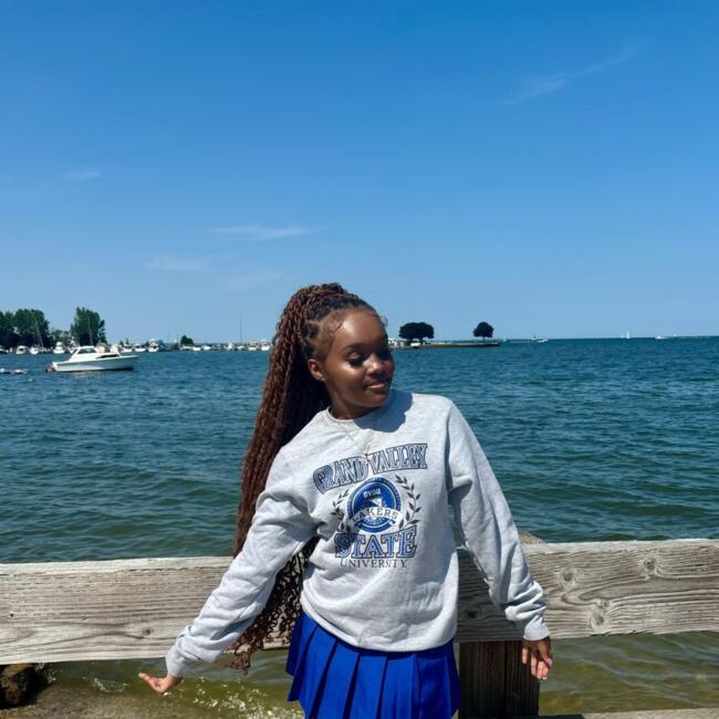 Babysitter in Allendale (Michigan): Amora