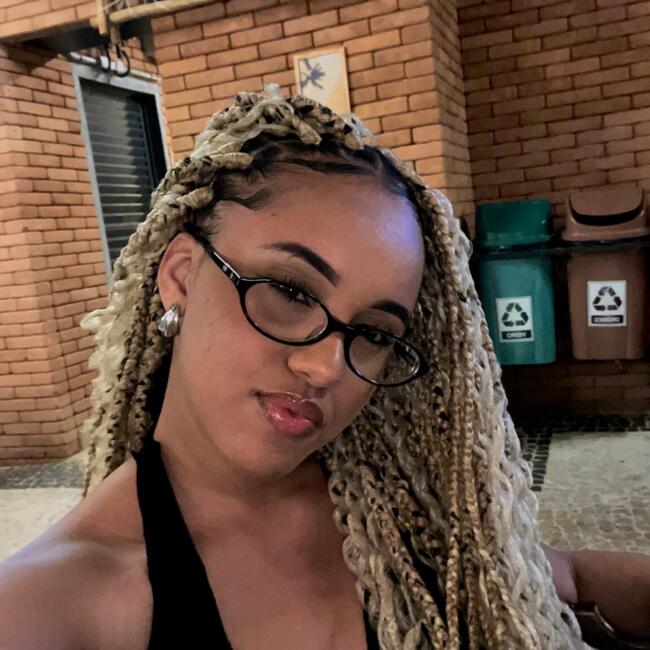 Babysitter in Cidade Ocidental: Vitória