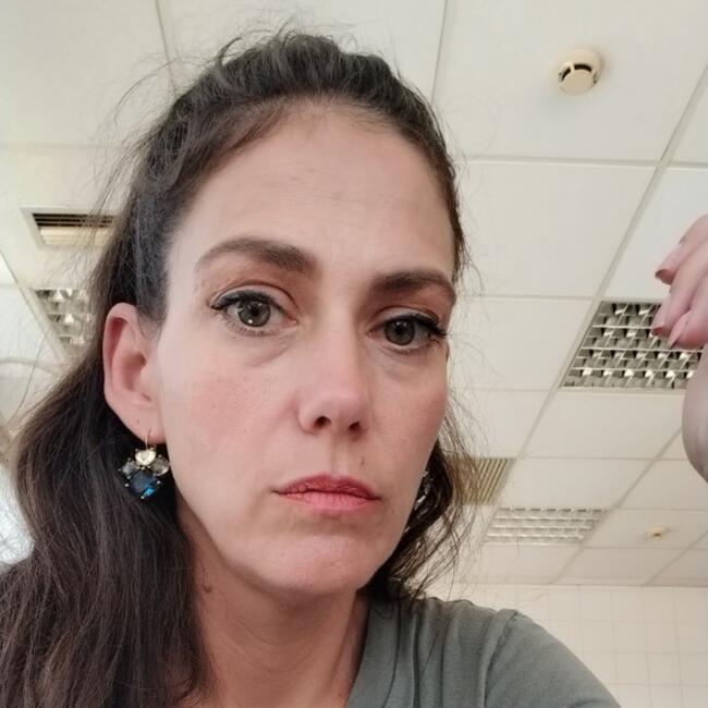 Δουλειά για babysitter στην περιοχή Γλυκά Νερά: Giota