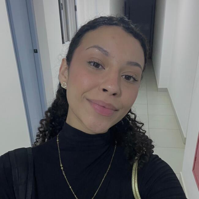 Babysitter in Uberlândia: Camilly