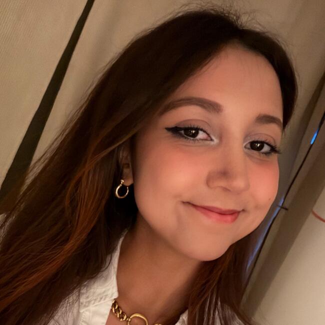 Babysitter in The Hague: Razan