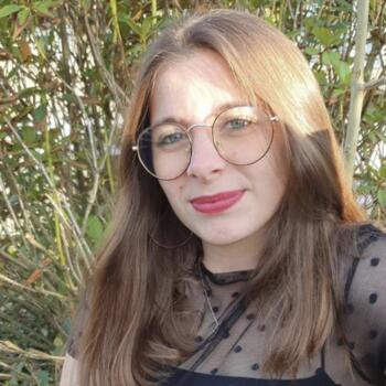 Babysitter in Caen: Elyna