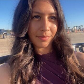 Babysitter in Gulf Resort Beach: Leilani