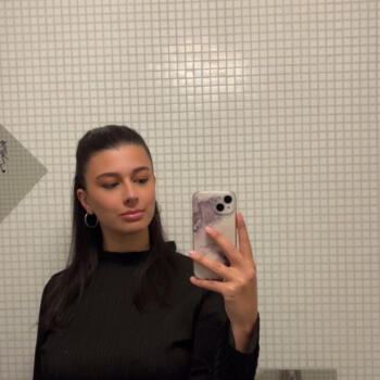 Babysitter in Forest: Sabrina