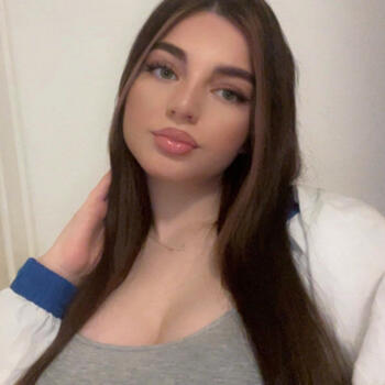 Babysitter Berlin: Anjeza