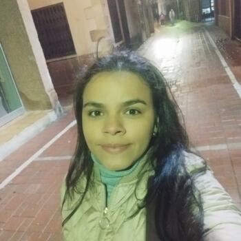 Babysitter in Pamplona: Isabel