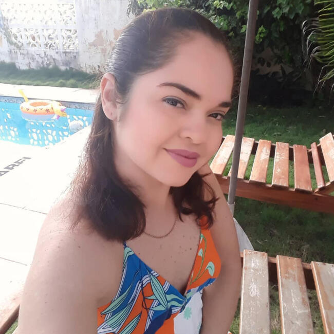 Emprego de babá em Fortaleza: Alice