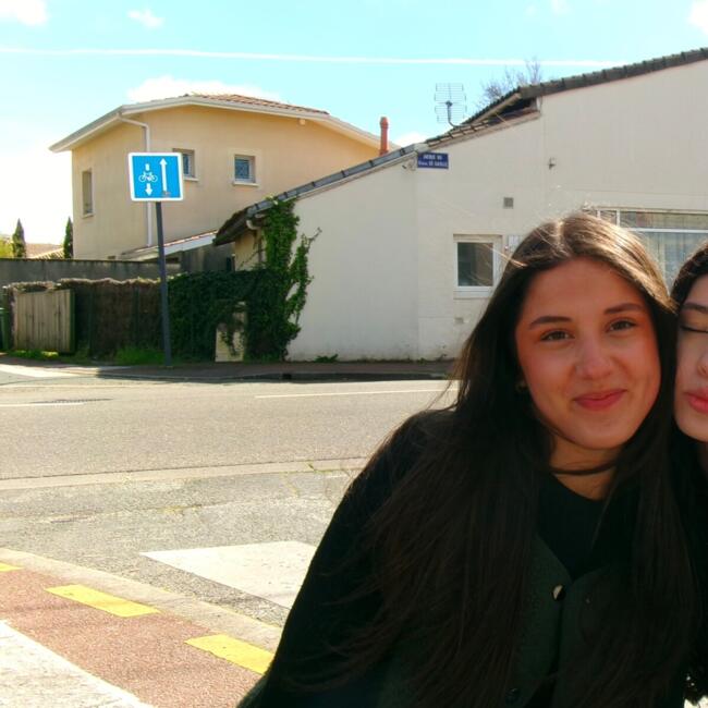 Babysitter in Eysines: Zahira