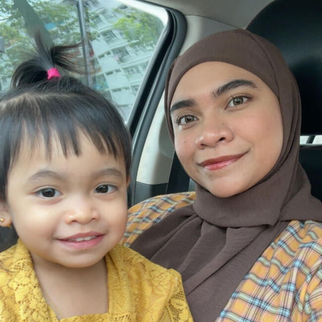 Babysitter in Singapore: Nur Farhana