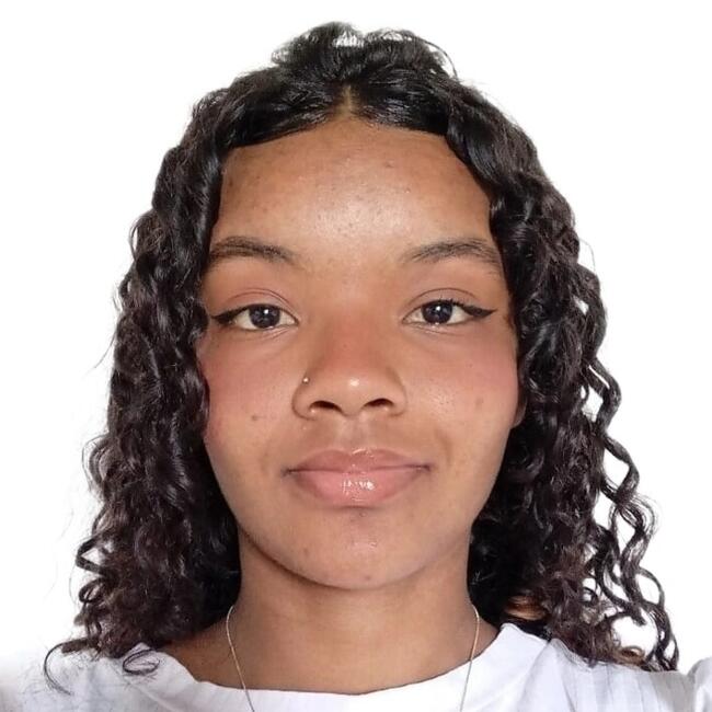 Babysitter in Brasília: Maria Fernanda