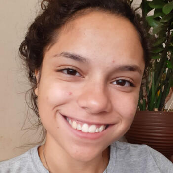 Babá em Londrina: Raquel