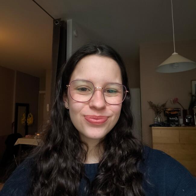 Babysitter in Clermont-Ferrand: Jade