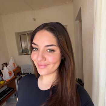 Babysitter στην περιοχή Λευκωσία: Angela