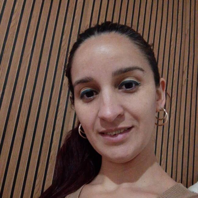 Babysitter in Curitiba: Islanys