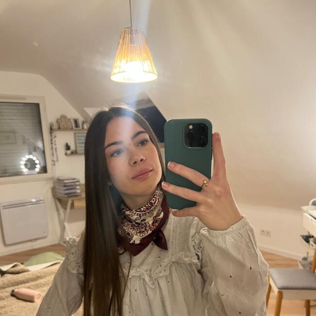 Babysitter in Sainte-Anne-d'Auray: Enolia