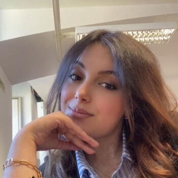 Babysitter a Trieste: Mira