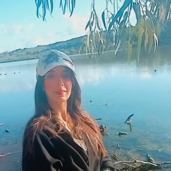 مربية أطفال رباط: Houda