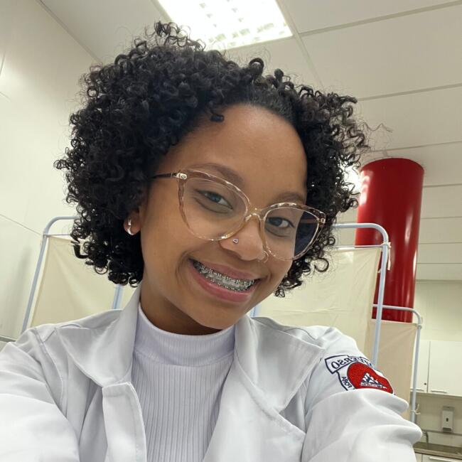 Babá em Juiz de Fora: Leandra