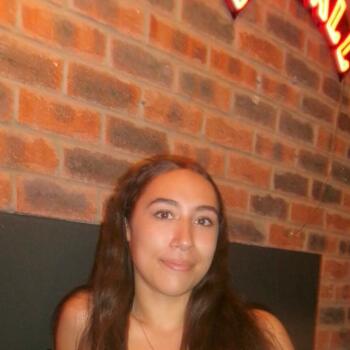 Babysitter in Sunshine Coast: Lara