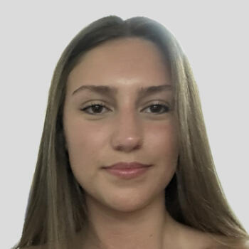 Babysitter in Algueirão: Daniela