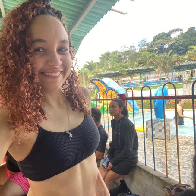 Babá em Roseira (São Paulo): Rayssa