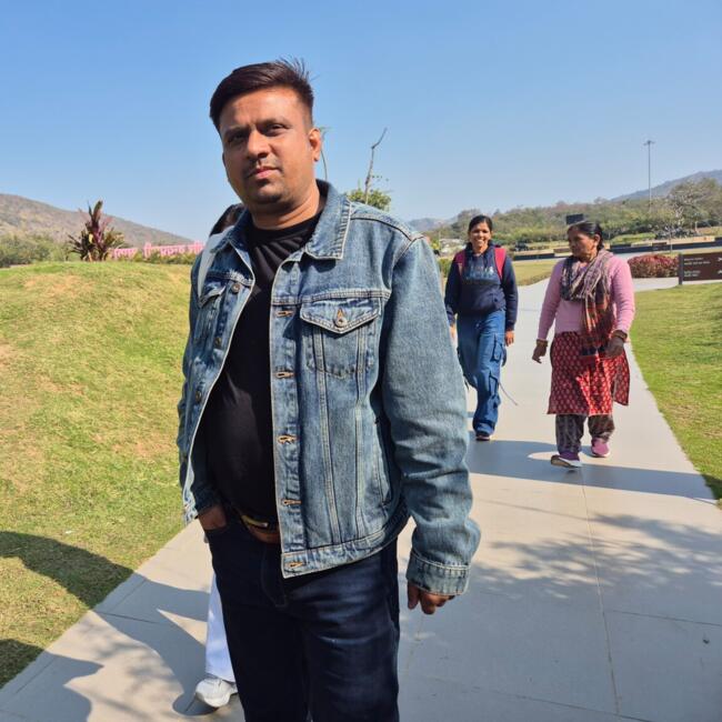 अहमदाबाद में बेबीसिटिंग की नौकरी: Sugandha Chakraborty