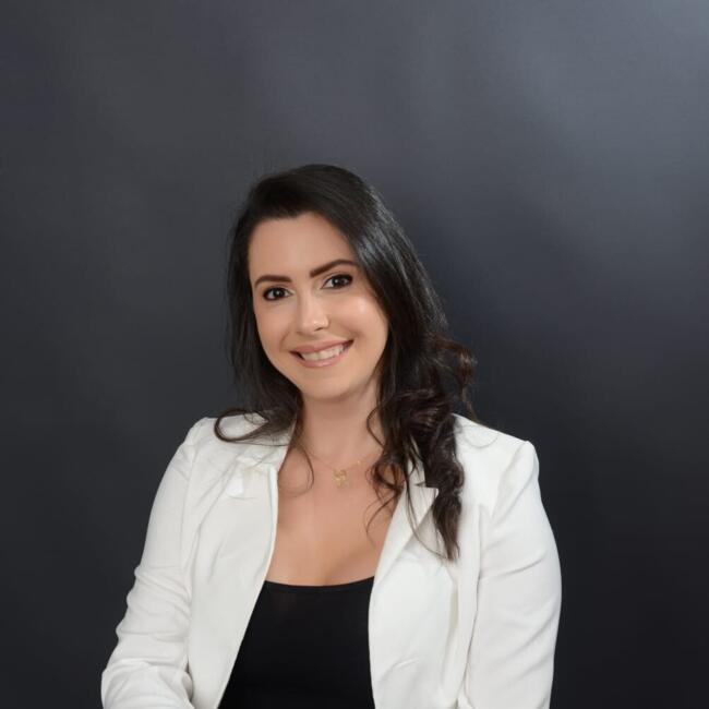 Babysitter in Balneário Camboriú: Vanessa