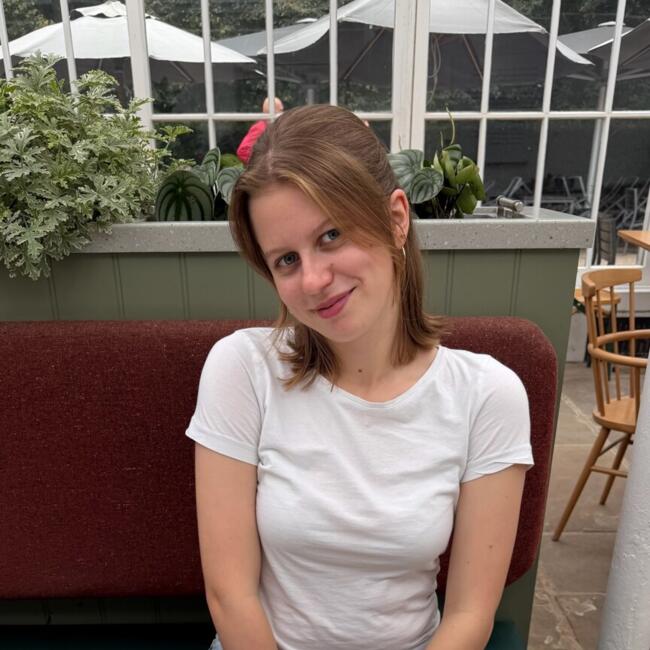 Babysitter in Reading: Holly