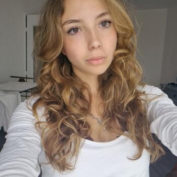 Babysitter in Montigny-le-Bretonneux: Lisa