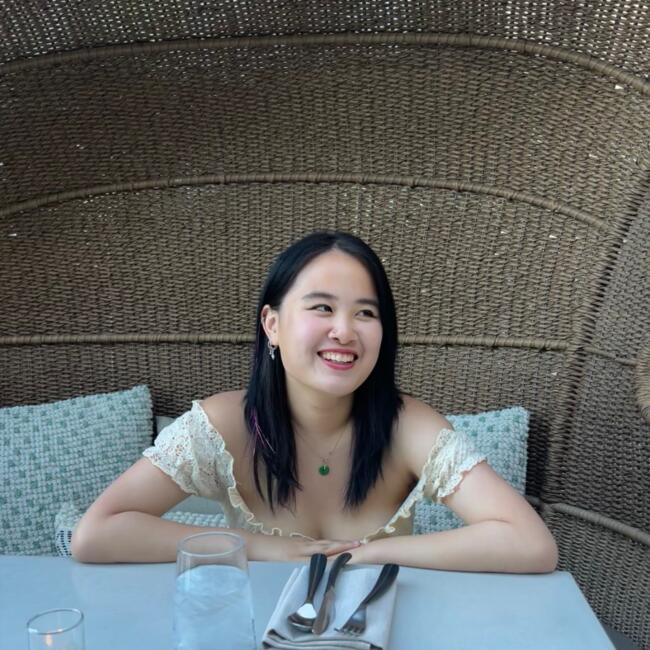 Babysitter in Singapore Island: Elizabeth