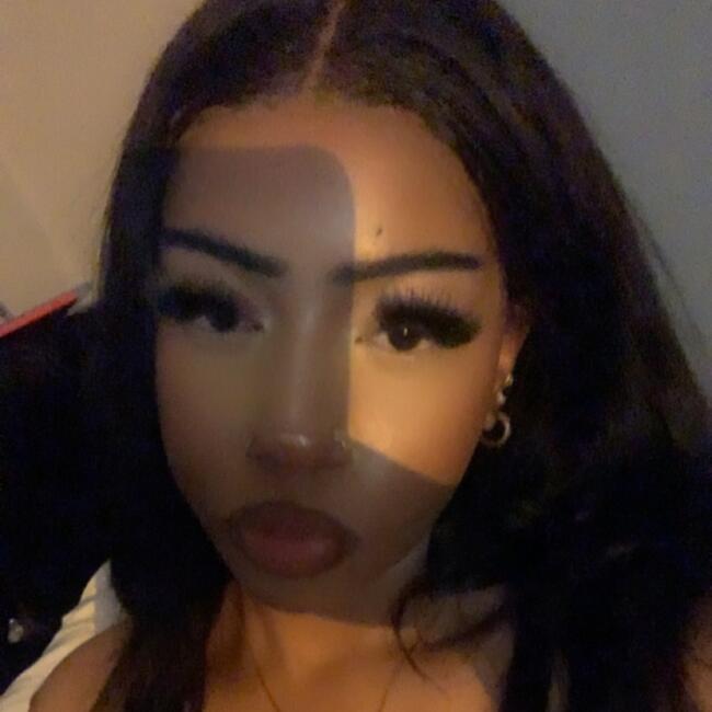 Babysitter in Birmingham: Tyra