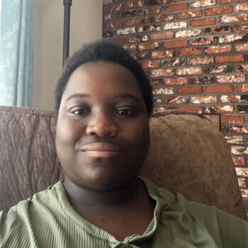 Babysitter in Winton: LYNNE