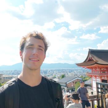 Babysitter in Saint-Gilles: Matias