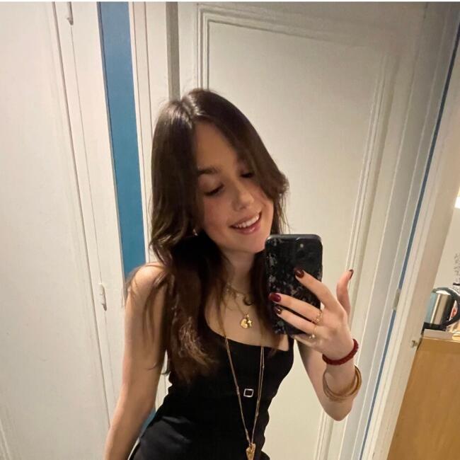 Babysitter in Tignieu: Abigail