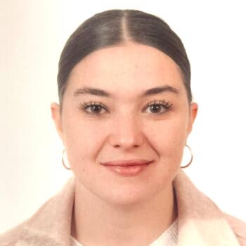 Babysitter in Camas: Andrea