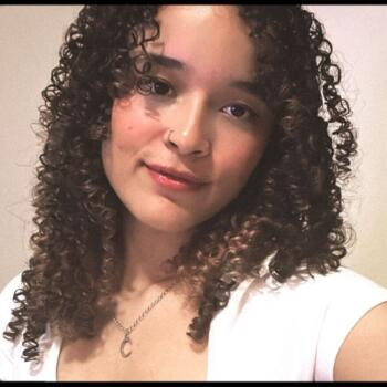 Babysitter in Santa Luzia: Eduarda