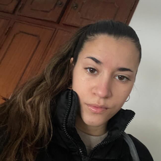 Babysitter in Queluz: Ariana