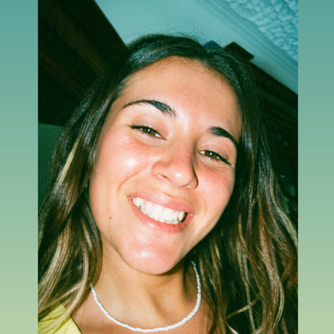 Babysitter em Queluz: Ariana