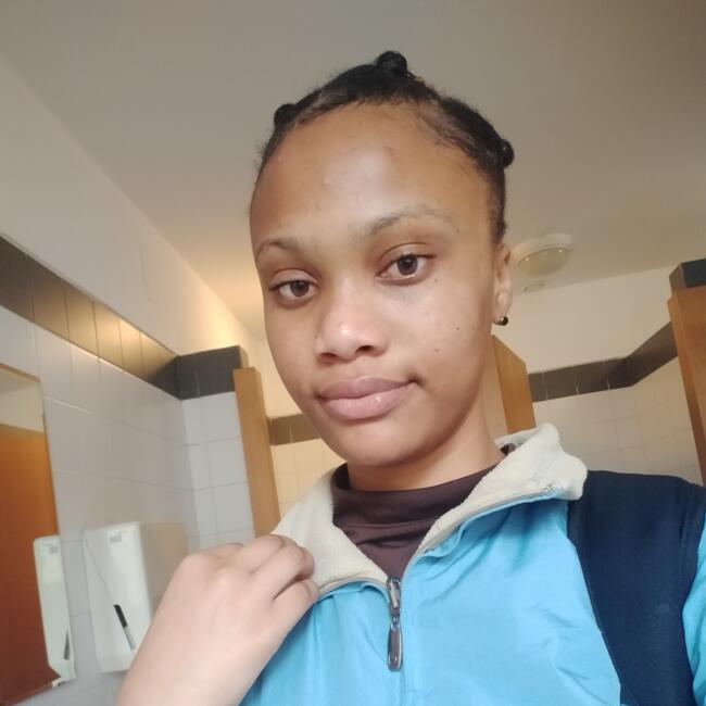 Babysitter in Bragança: Neida