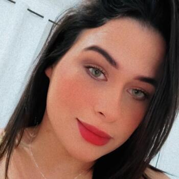 Babá em Pinhais: Emily