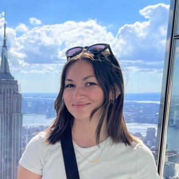 Babysitter in Paris: Margot