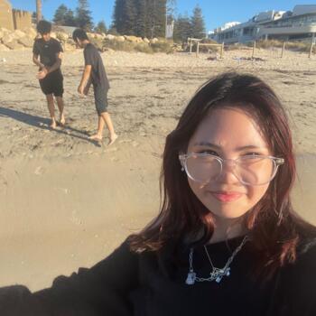 Babysitter in Perth: Jules