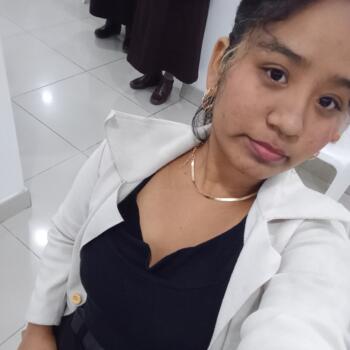 Niñera en San Juan (Lima): Jhenifer