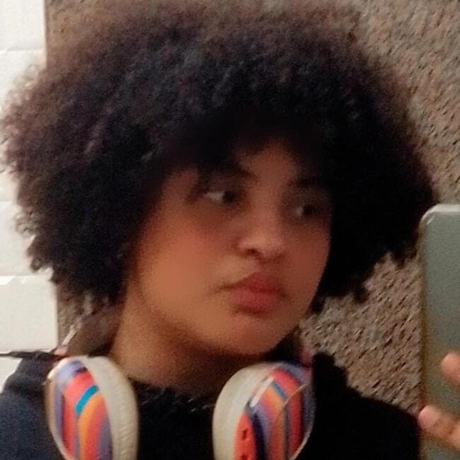 Babysitter in Curitiba: Ariane