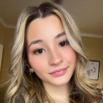 Babysitter in Denham Springs: Sienna